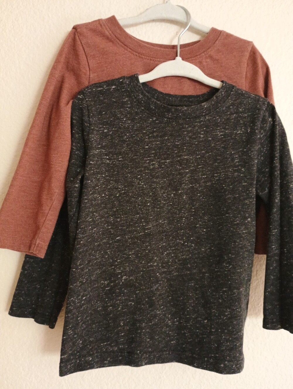 4/$15 (2) Pack Long Sleeve Tshirts, 2T